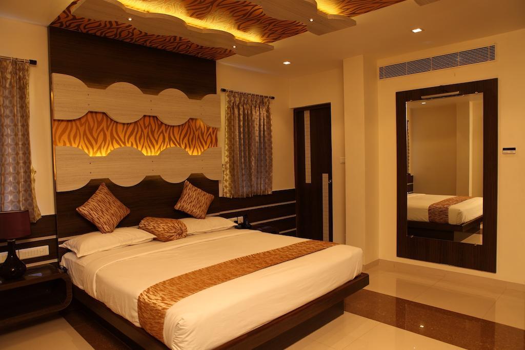 Sbs Grand Hotel Coimbatore Room photo