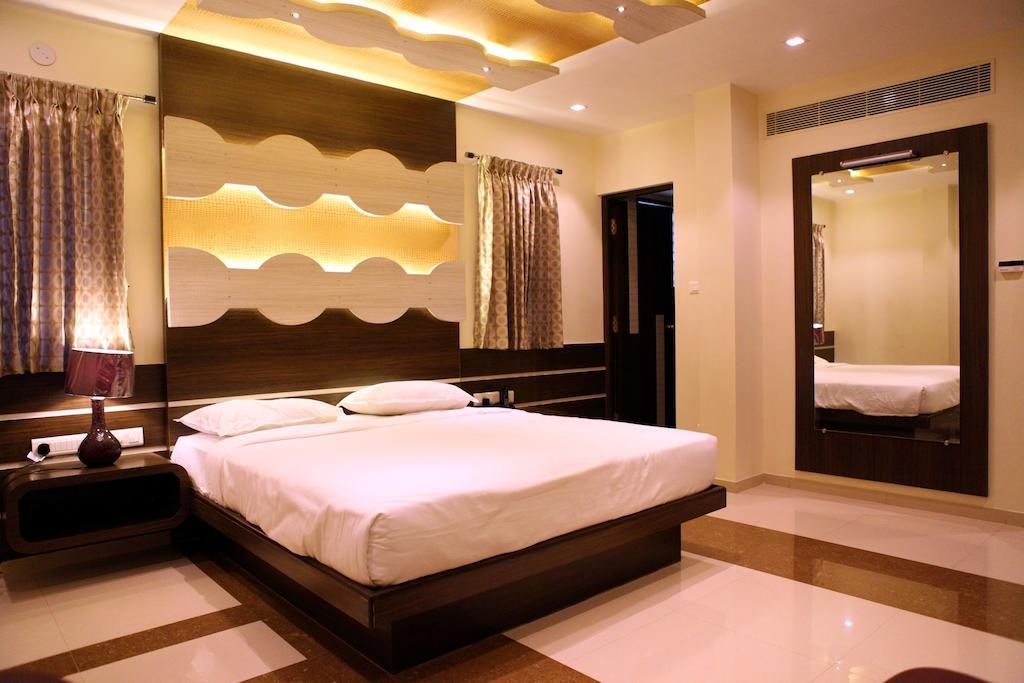 Sbs Grand Hotel Coimbatore Room photo
